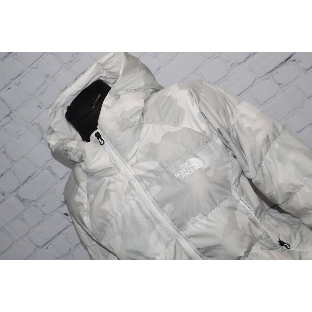 The North Face Puffer Jacket Women Large White Camo 550 Down Insulated Hooded